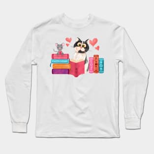 Cute little mouse and cat friend reading books Long Sleeve T-Shirt